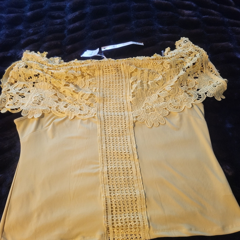 Yellow Lace Off-Shoulder Top Size 2xl NWT - Picture 1 of 13